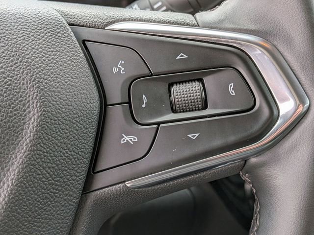Used 2025 Chevrolet Trax LT w/ LT Convenience Package image 19