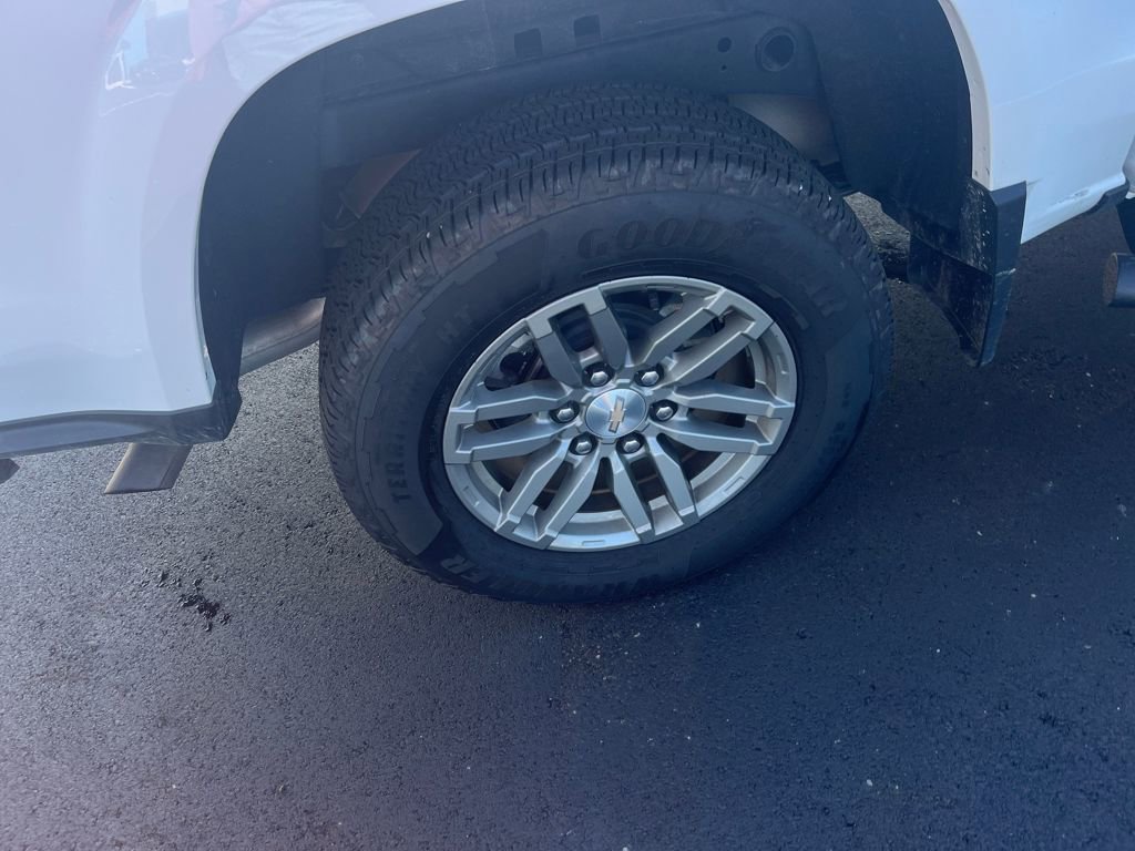 Used 2025 Chevrolet Colorado LT w/ Advanced Trailering Package image 24