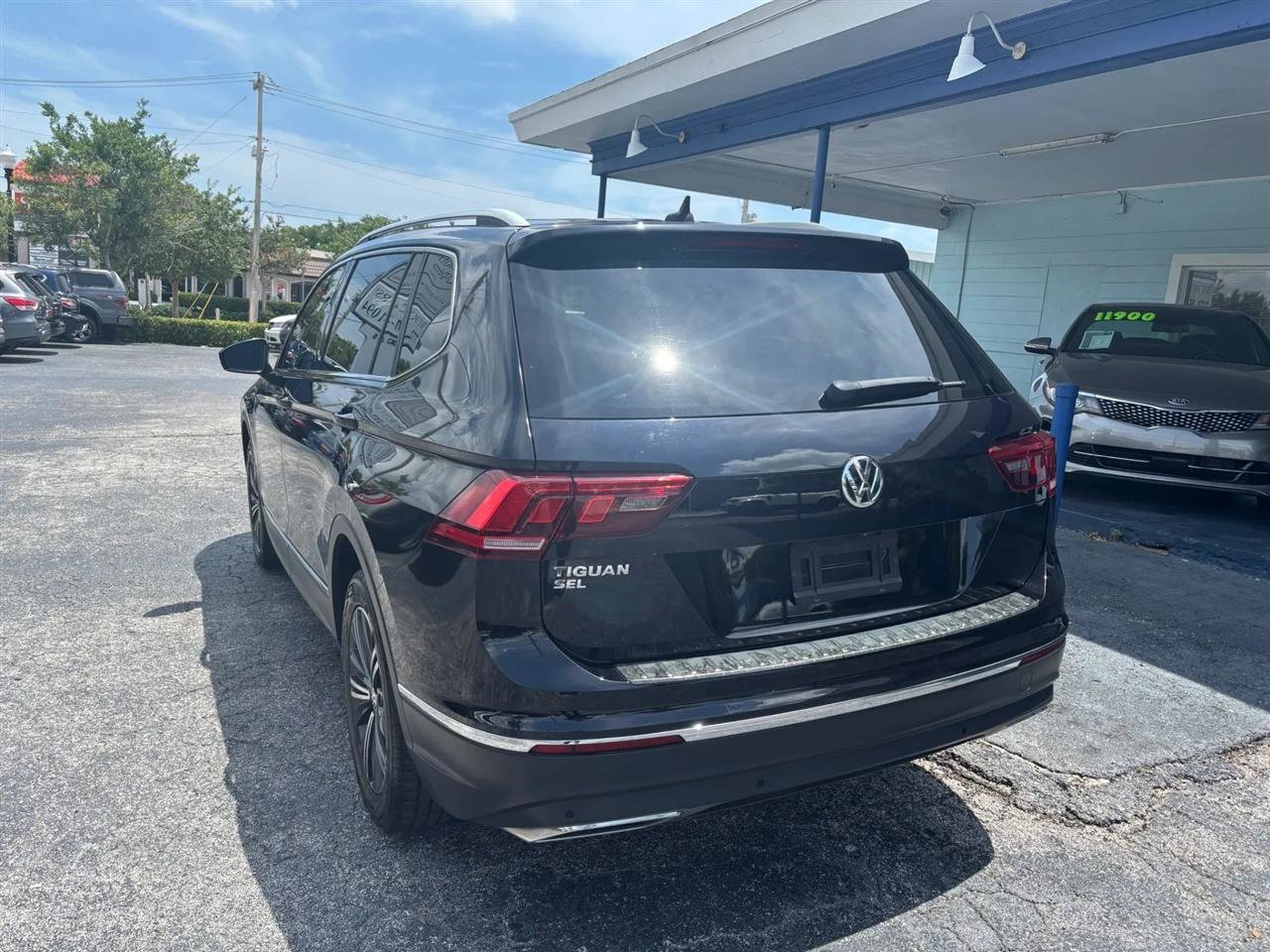 Used 2019 Volkswagen Tiguan SEL FWD image 3