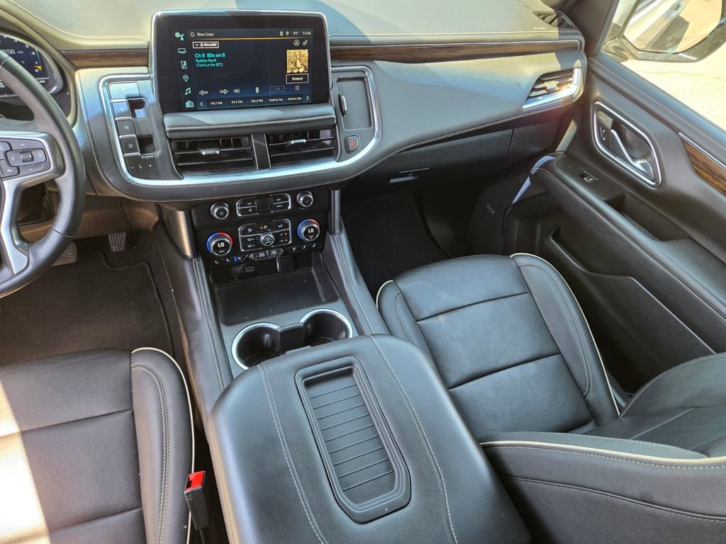 Used 2023 Chevrolet Suburban Premier RWD image 8