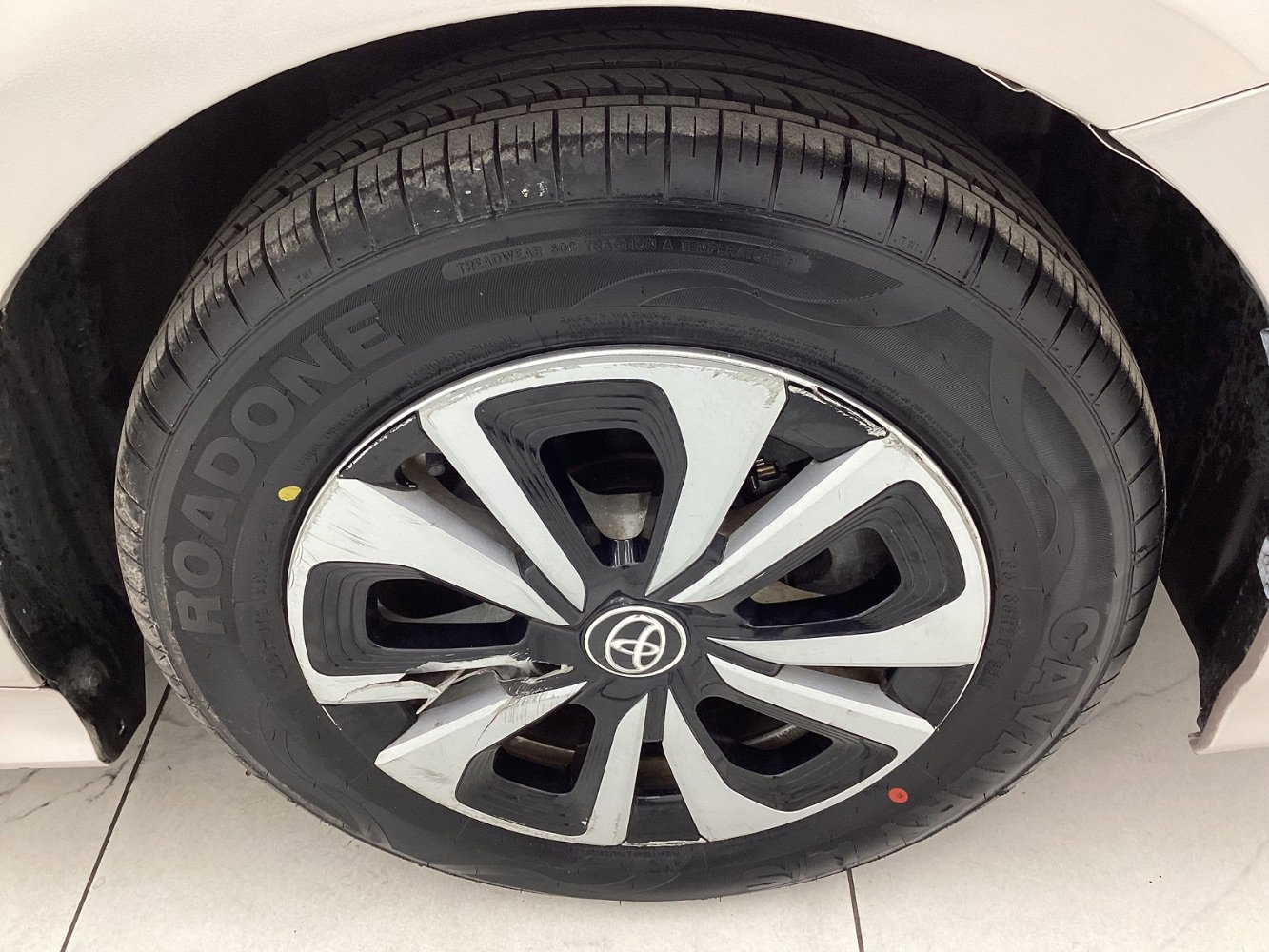 Used 2017 Toyota Prius Prime Premium w/ Carpet Mat Package image 44