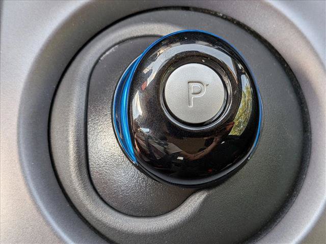 Used 2025 Nissan Leaf S FWD image 13
