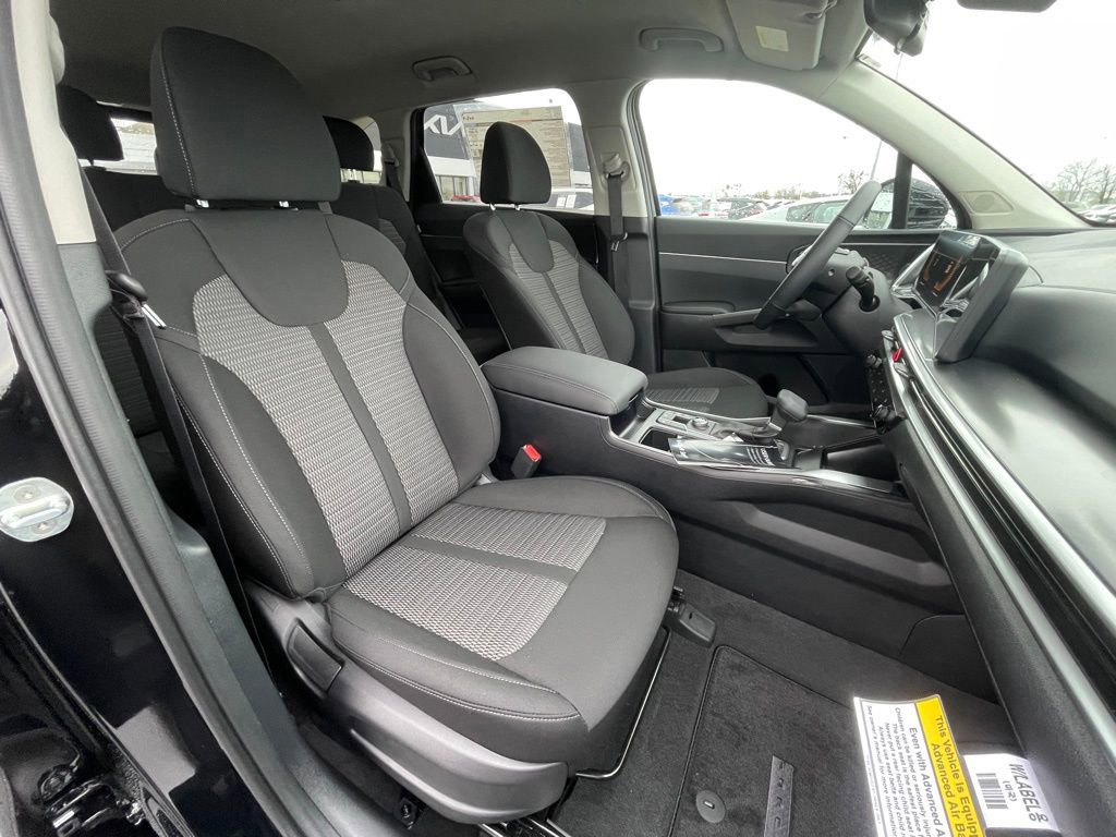 New 2026 Kia Sorento LX FWD image 28