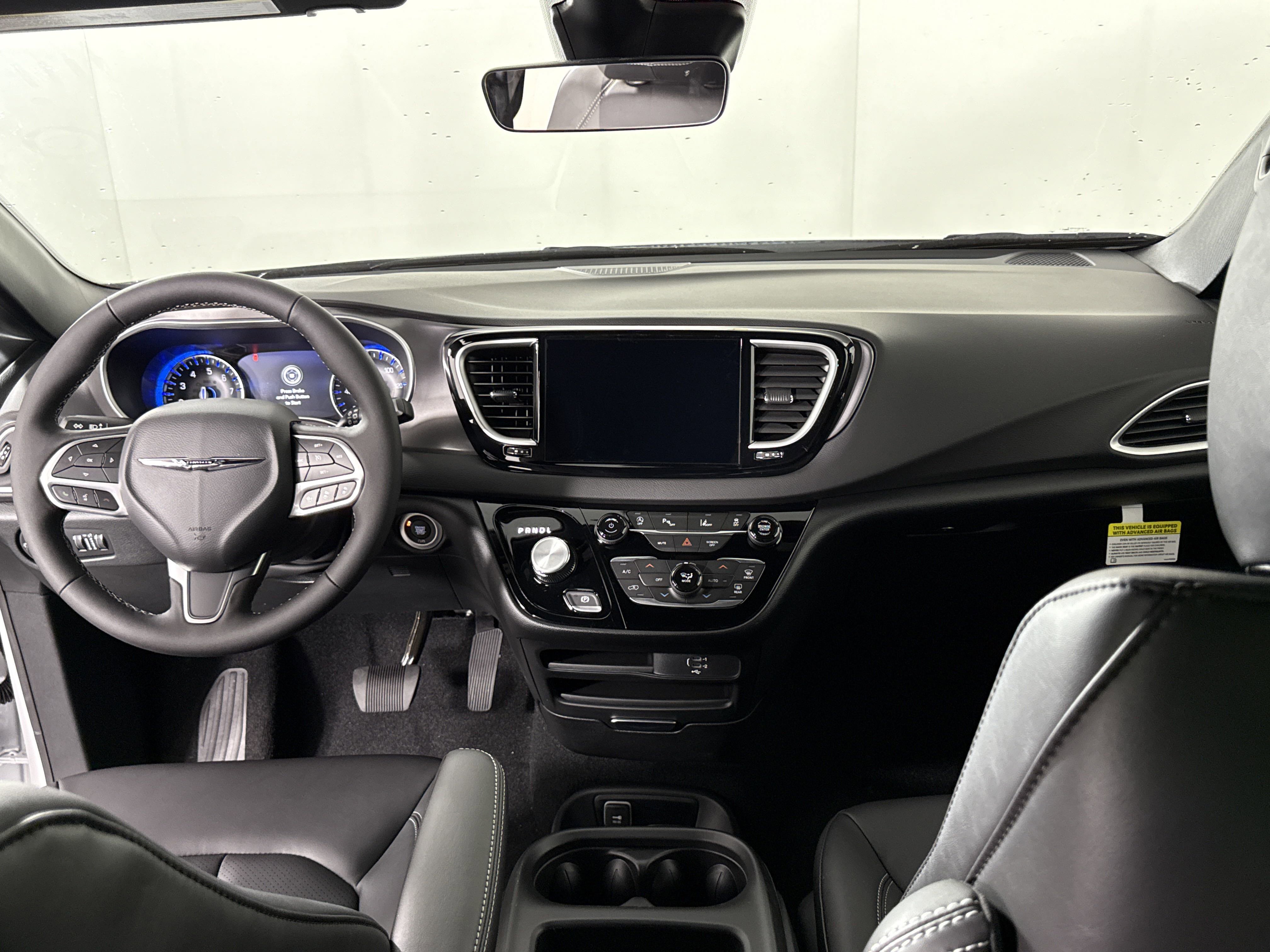 New 2026 Chrysler Voyager LX image 15