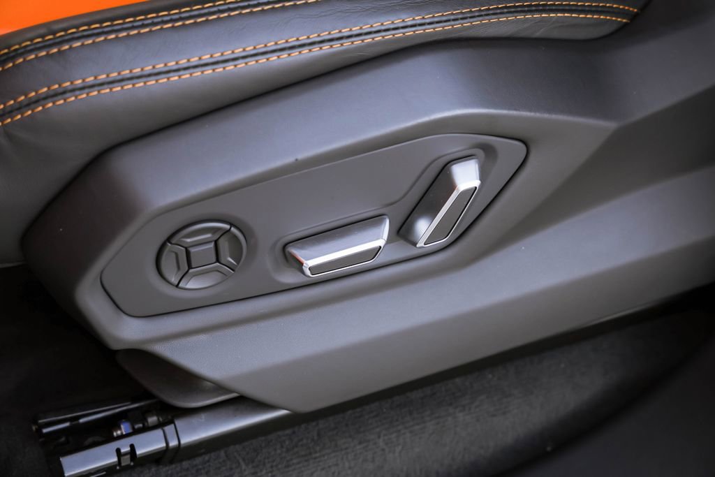 Used 2022 Lamborghini Urus image 21