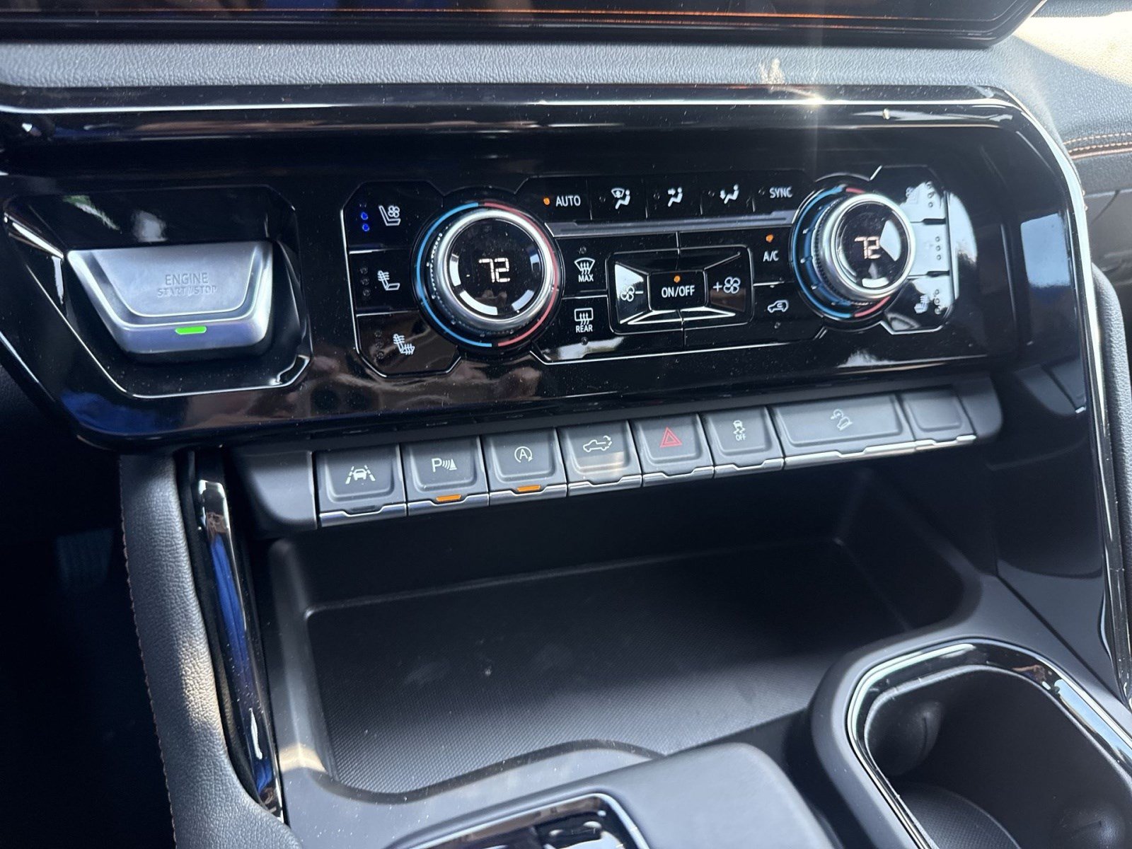 New 2026 GMC Sierra 1500 AT4 w/ Technology Package AWD/4WD image 16