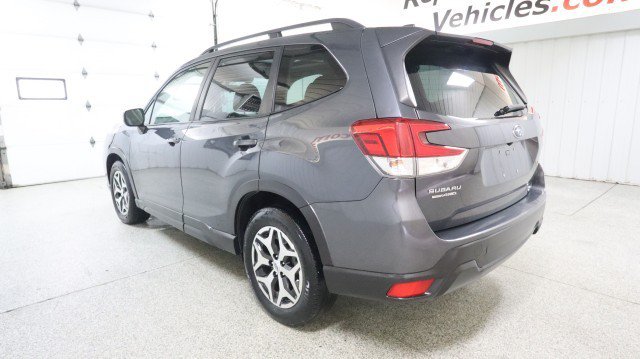 Used 2021 Subaru Forester Premium AWD/4WD image 3