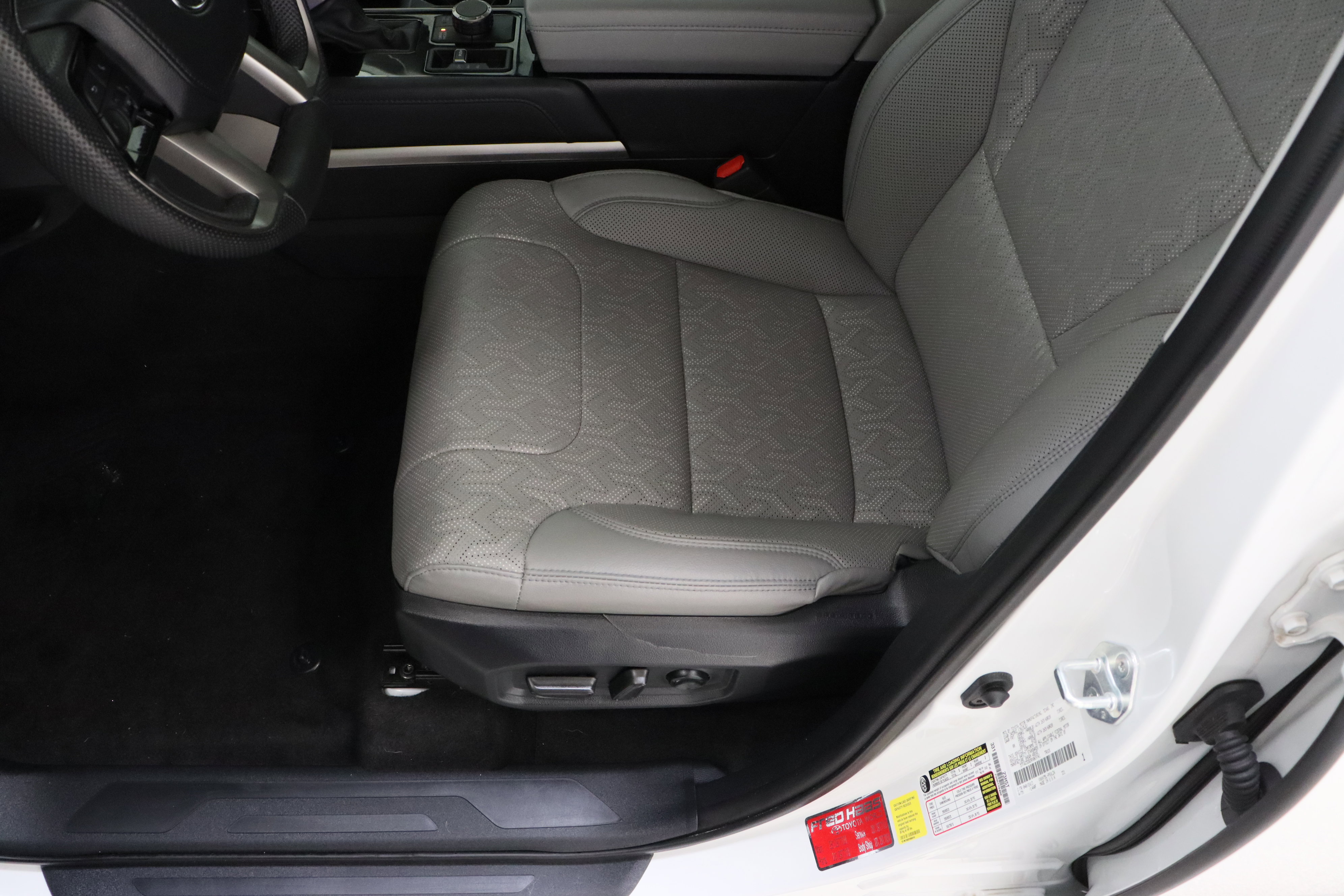 Used 2024 Toyota Tundra Limited image 15