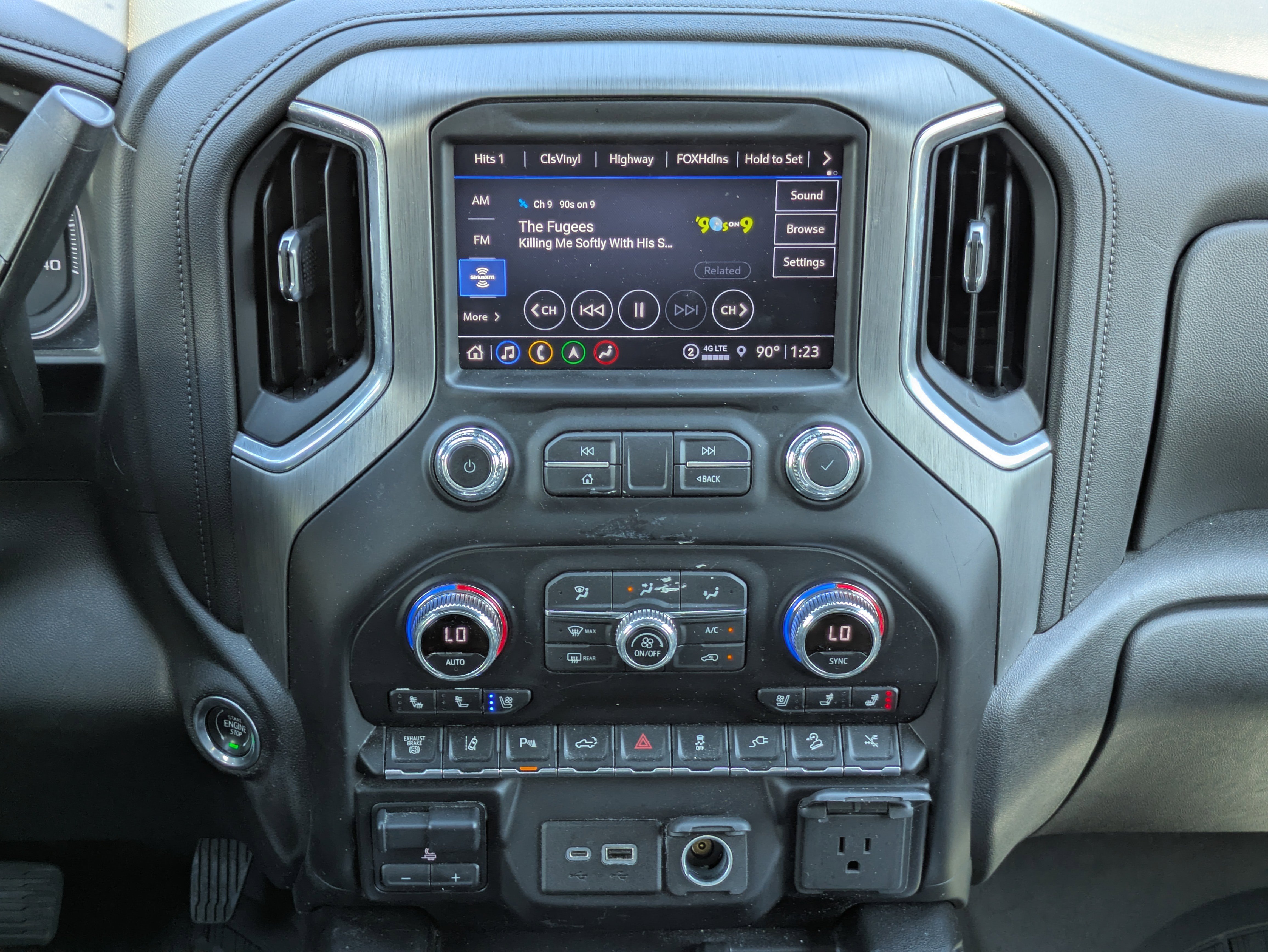 Certified 2021 GMC Sierra 2500 Denali w/ Denali Ultimate Package AWD/4WD image 19