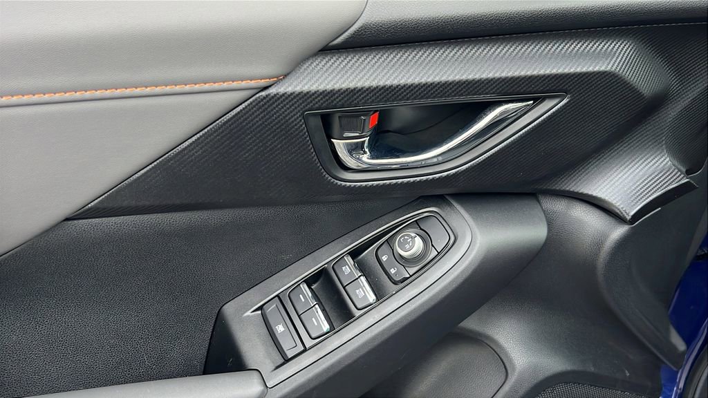 Certified 2025 Subaru Crosstrek 2.5i Limited w/ Crosstrek Mirror Package image 17