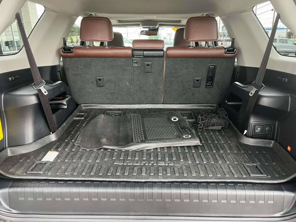 Used 2021 Toyota 4Runner Limited AWD/4WD image 18
