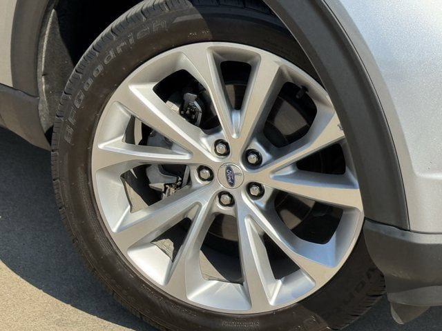 Used 2022 Ford Explorer Platinum w/ Equipment Group 601A RWD image 35