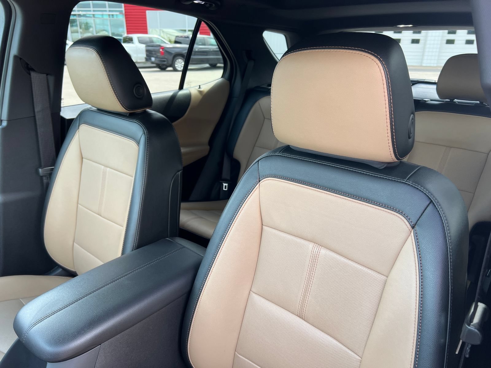 Certified 2024 Chevrolet Equinox Premier FWD image 16