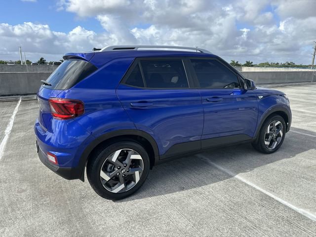 Used 2023 Hyundai Venue SEL FWD image 36