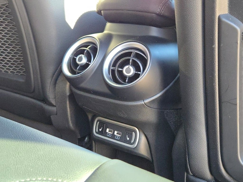 Used 2022 Alfa Romeo Stelvio Sprint image 10