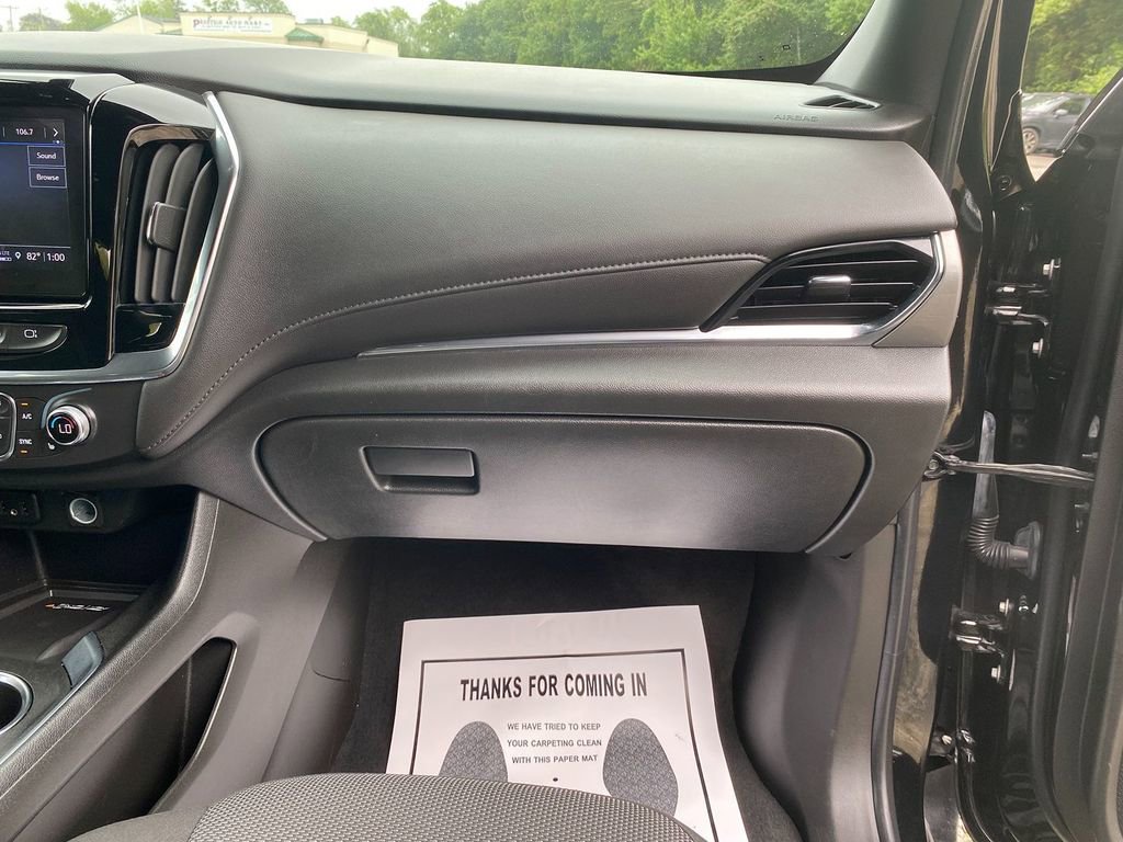 Used 2023 Chevrolet Traverse LT image 29