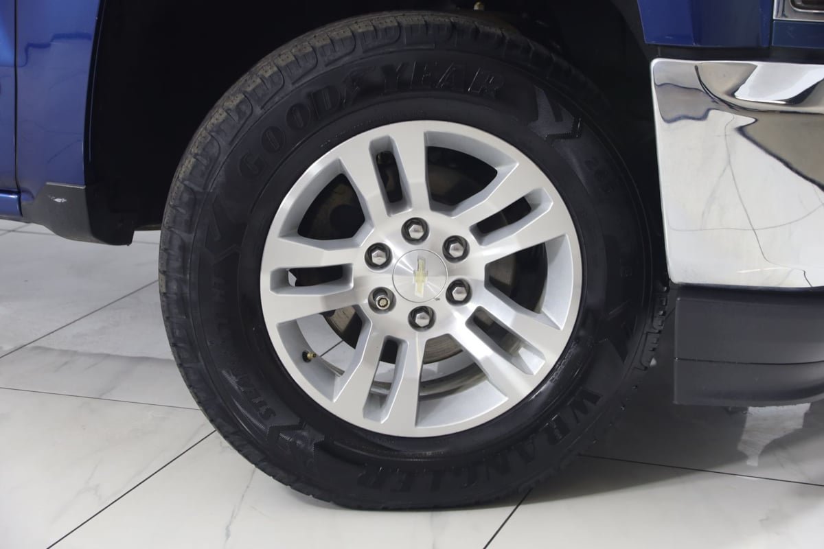 Used 2019 Chevrolet Silverado 1500 LT w/ All Star Edition AWD/4WD image 13