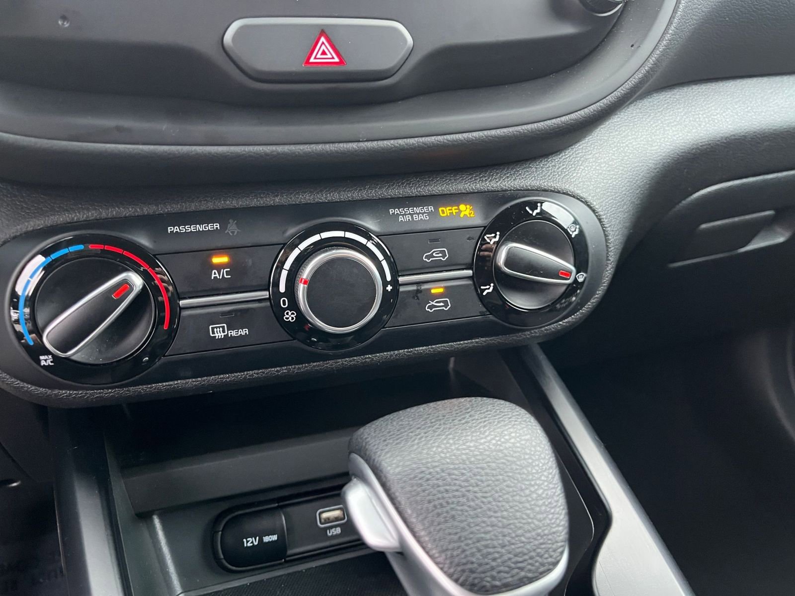 Used 2025 Kia Soul LX w/ LX Technology Package image 23