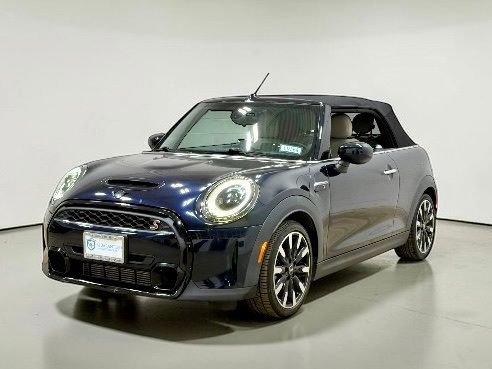 Used 2023 MINI Cooper S image 3