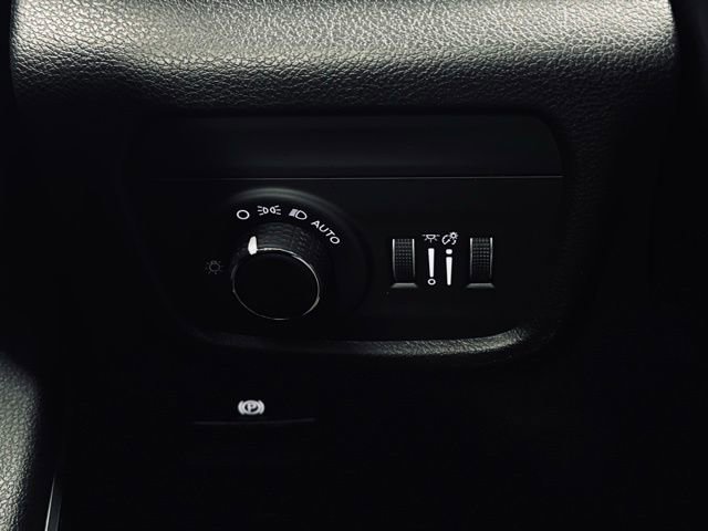 Used 2022 Jeep Grand Cherokee Altitude image 29