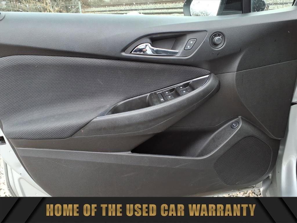 Used 2017 Chevrolet Cruze LT image 12