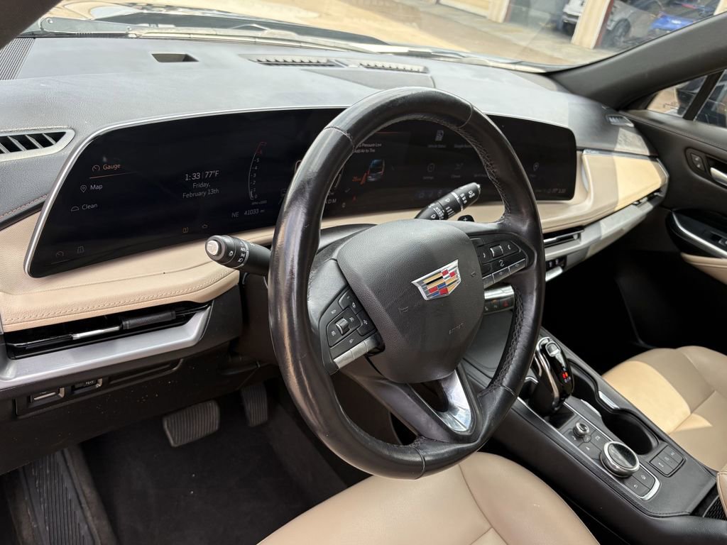 Used 2024 Cadillac XT4 Luxury w/ Cold Weather Package image 14