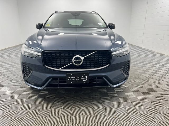 Used 2024 Volvo XC60 B5 Plus w/ Climate Package AWD/4WD image 3