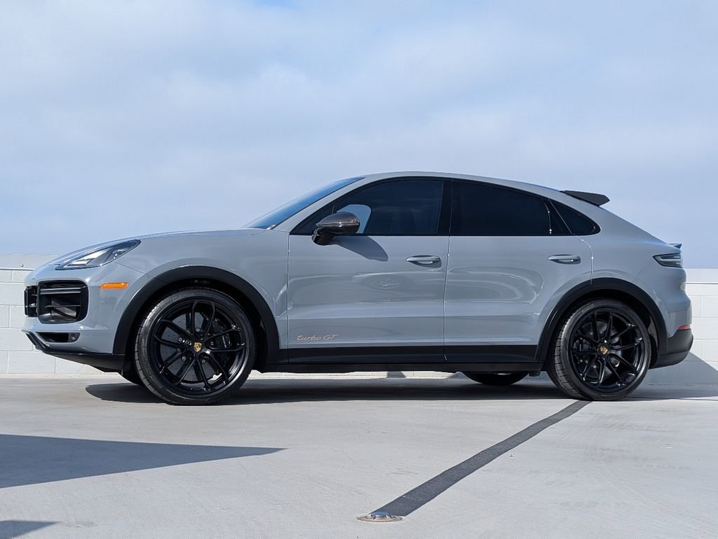 Certified 2022 Porsche Cayenne Turbo GT AWD/4WD image 2