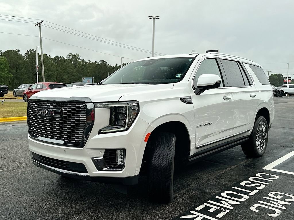 Used 2024 GMC Yukon Denali Ultimate AWD/4WD image 2