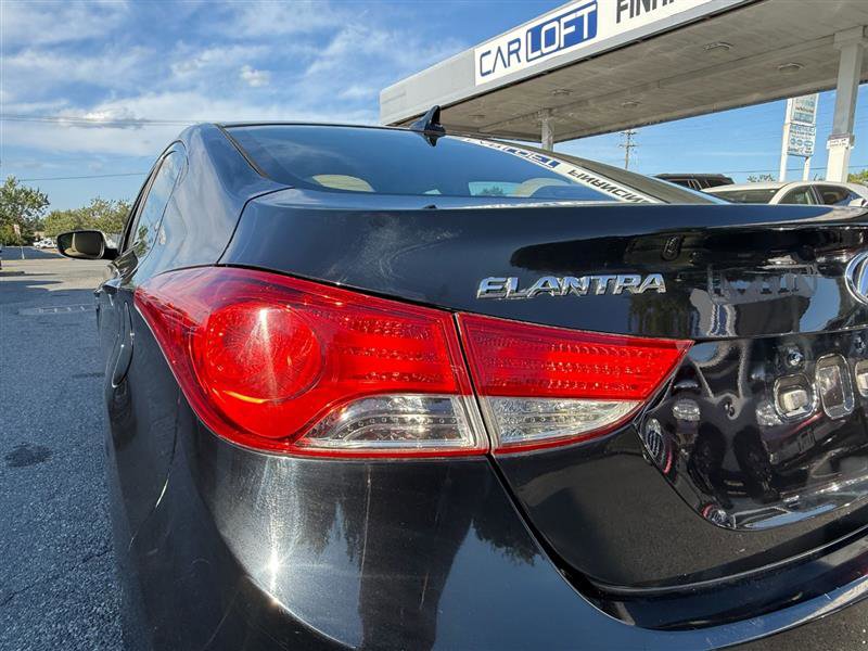 Used 2013 Hyundai Elantra GLS FWD image 25