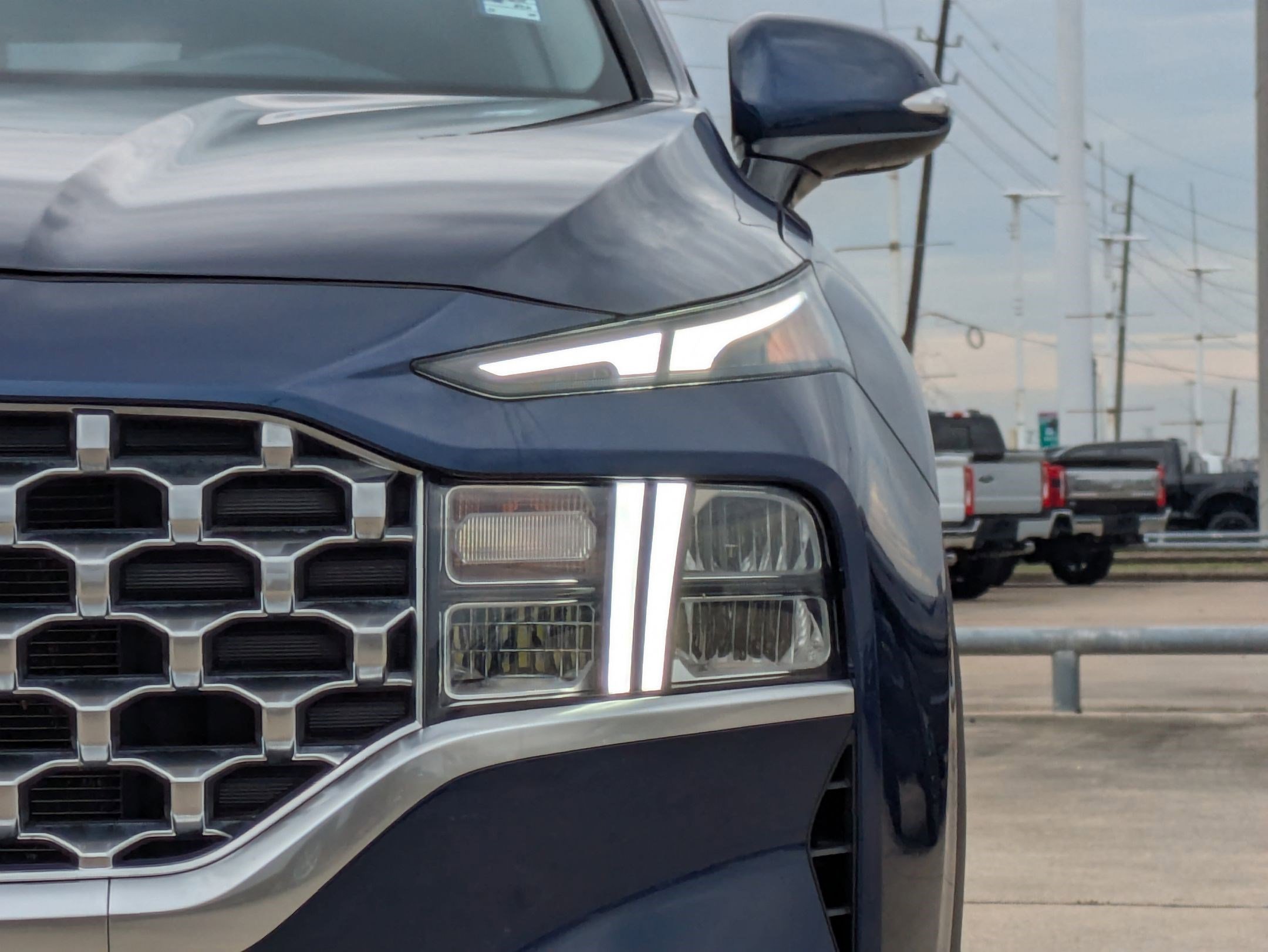 Used 2021 Hyundai Santa Fe SEL w/ Convenience + Premium Package image 11