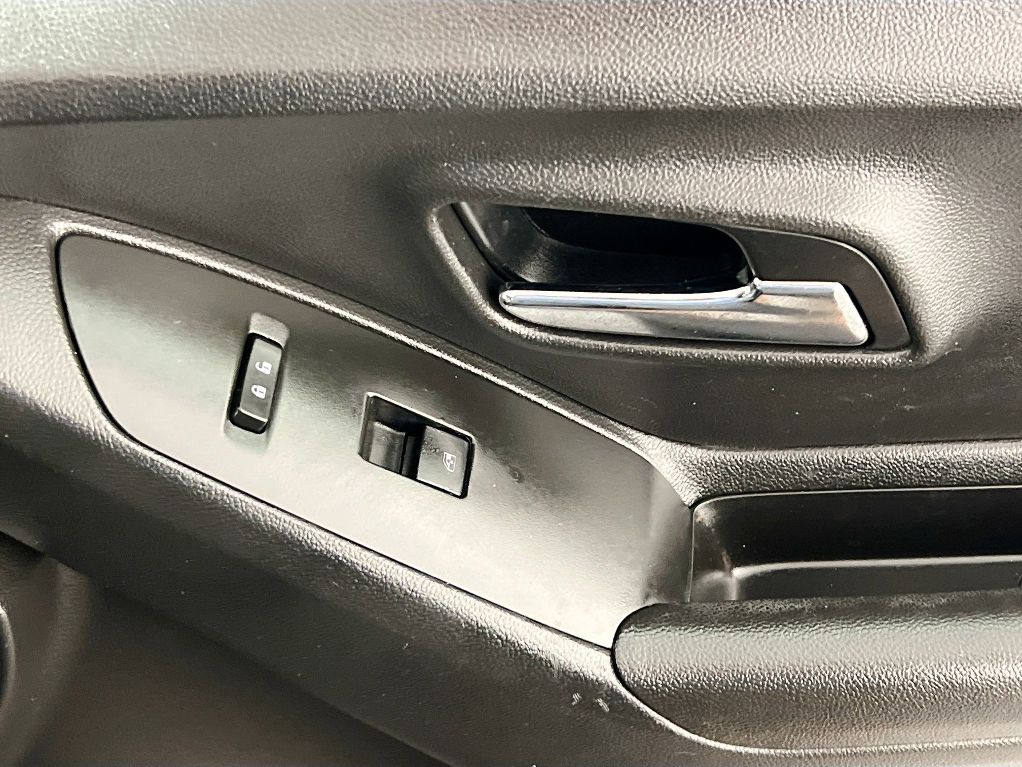 Used 2021 Chevrolet Trax LS w/ Tint and Cruise Package image 30