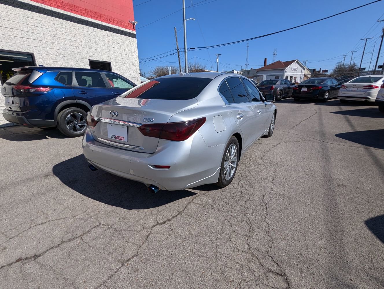 Used 2015 INFINITI Q50 Premium w/ Deluxe Technology Package AWD/4WD image 6