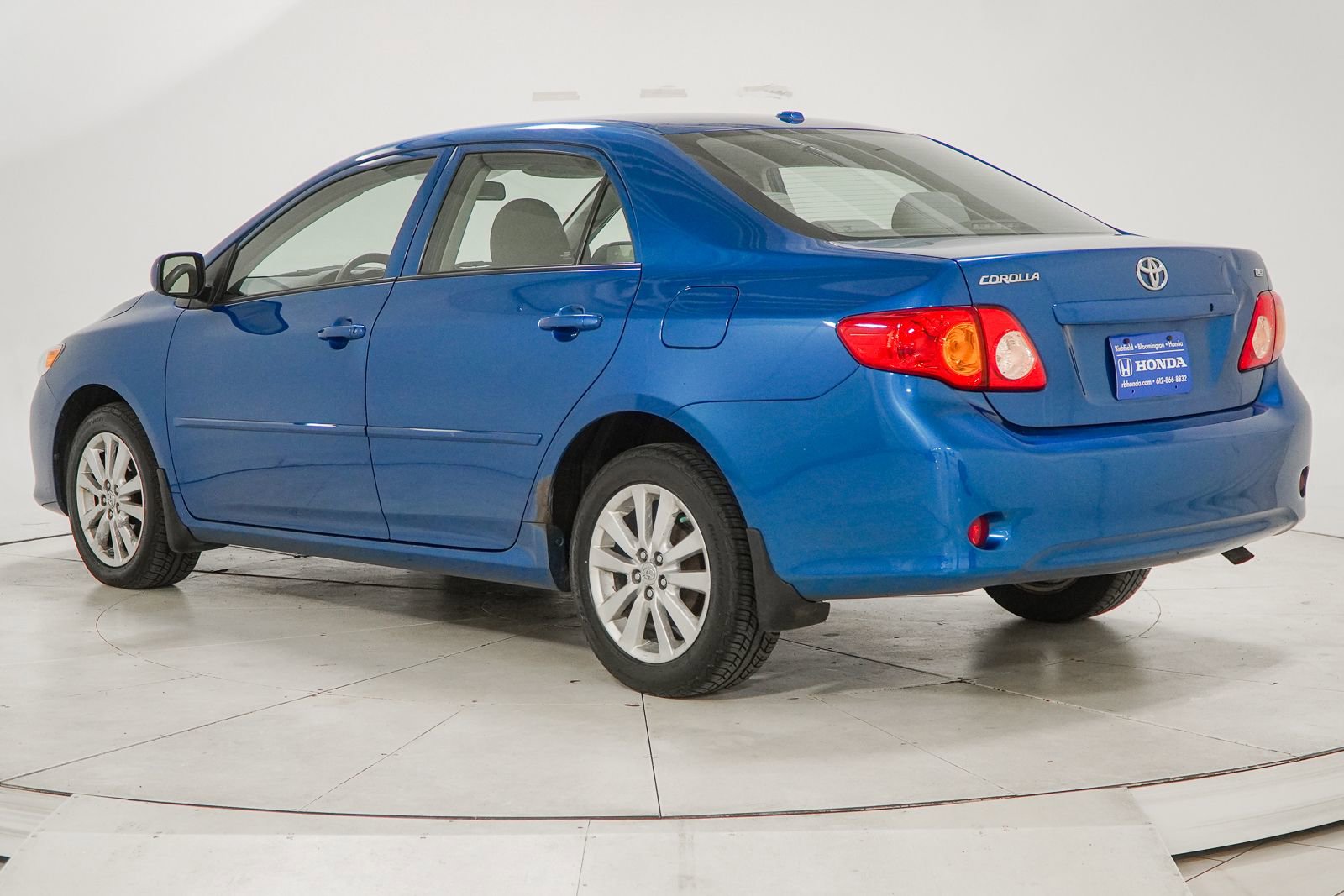 Used 2010 Toyota Corolla LE image 7