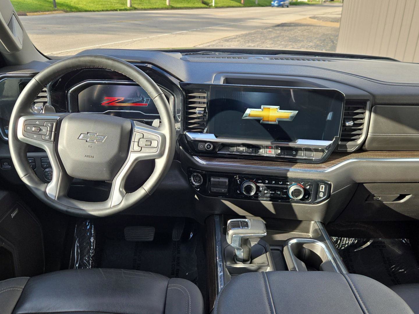 Used 2024 Chevrolet Silverado 1500 RST w/ True North Edition Plus AWD/4WD image 3