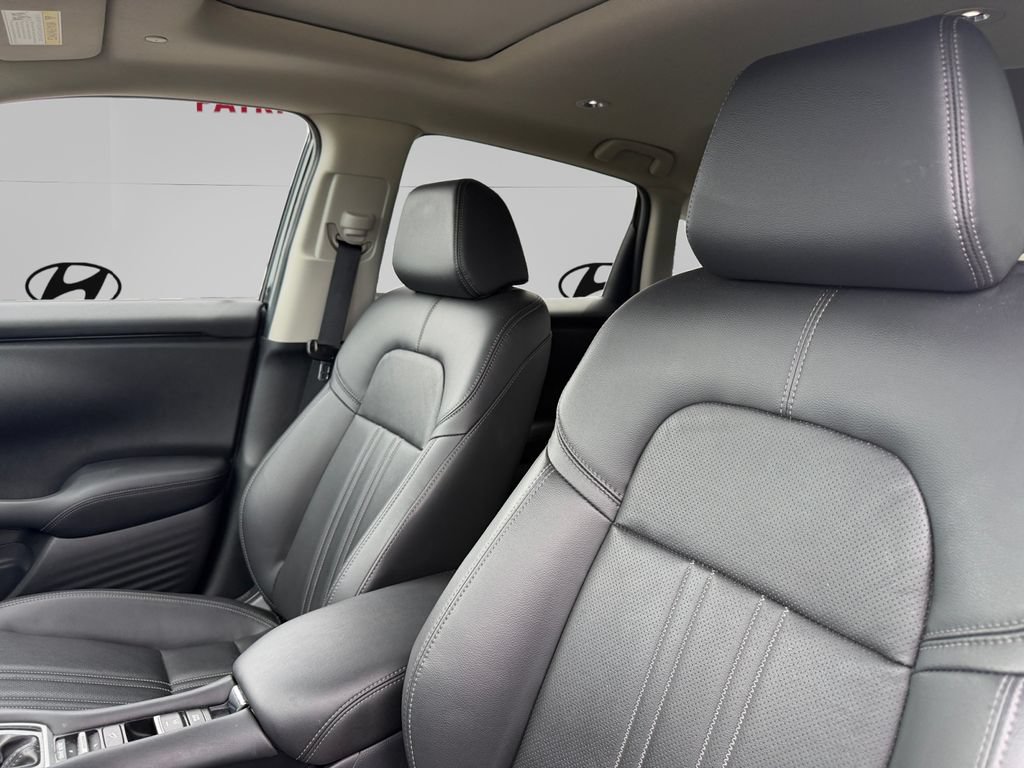 Used 2024 Honda HR-V EX-L image 9