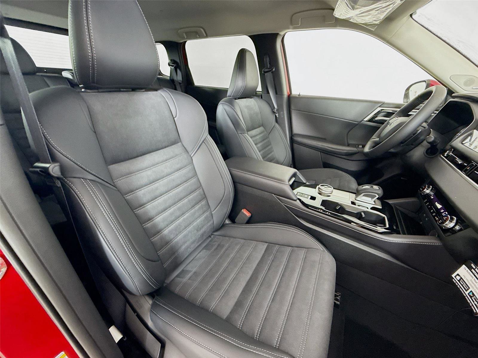 New 2026 Mitsubishi Outlander SE image 22