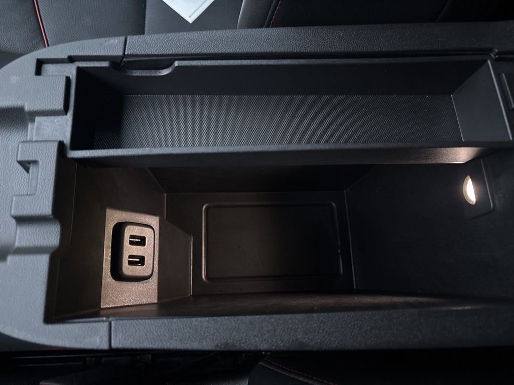 Used 2023 Chevrolet Equinox RS w/ RS Leather Package image 33