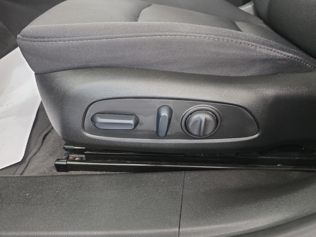 Used 2024 Chevrolet Malibu LT FWD image 13