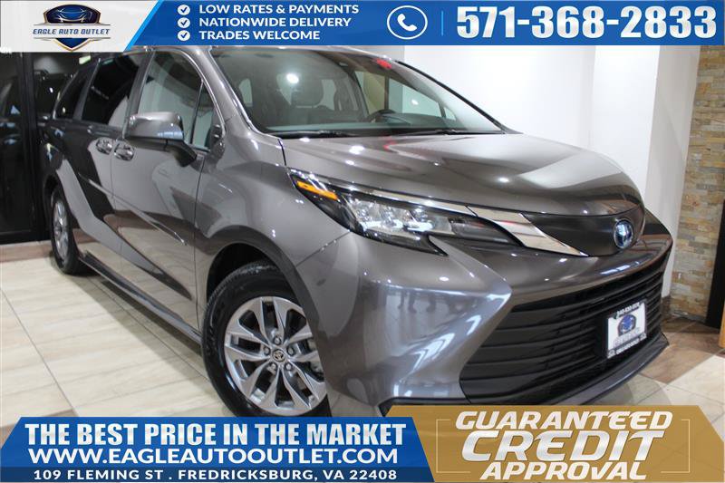Used 2023 Toyota Sienna LE w/ LE Plus Package