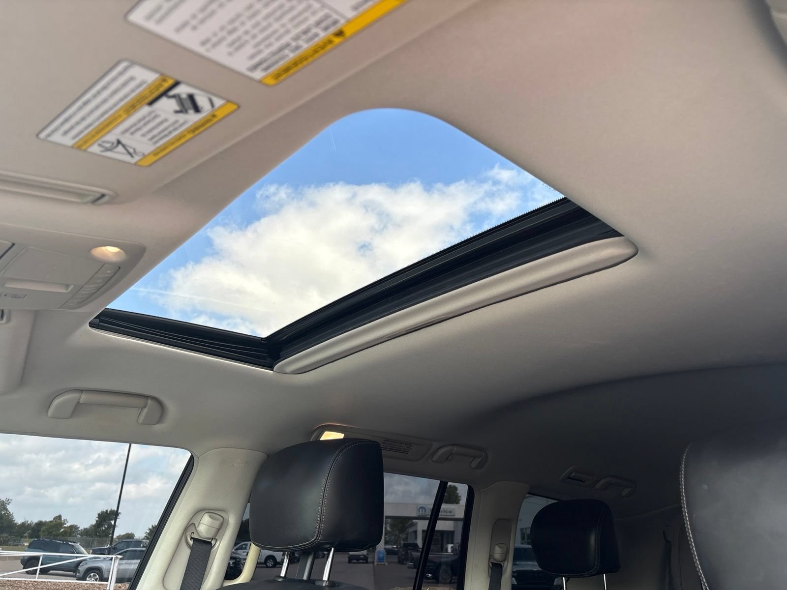 Used 2022 Nissan Armada Platinum w/ Captain's Chairs Package RWD image 10