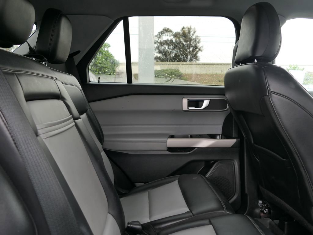 Used 2022 Ford Explorer XLT w/ Equipment Group 202A image 23