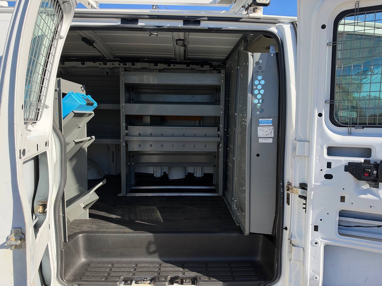 Used 2015 Chevrolet Express 2500 RWD image 56