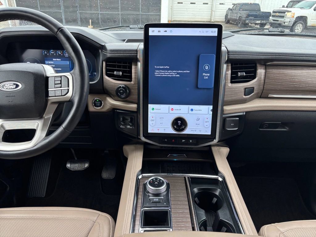 Used 2024 Ford Expedition Limited image 20