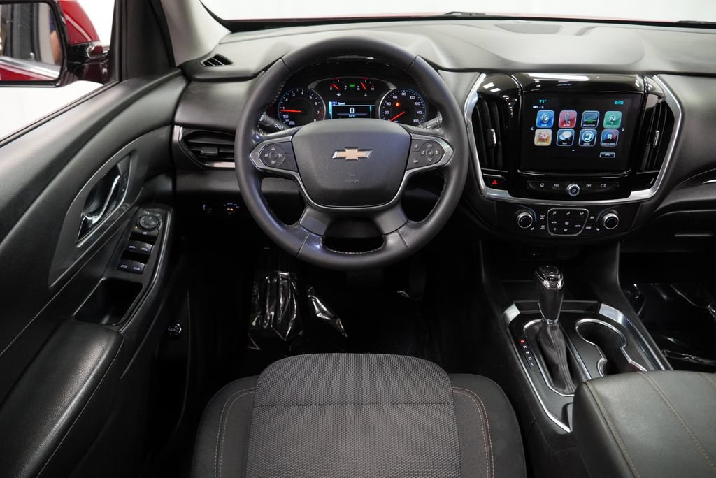 Used 2018 Chevrolet Traverse LT FWD image 15