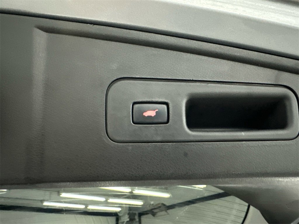 Used 2017 Acura MDX SH-AWD w/ Technology Package image 21