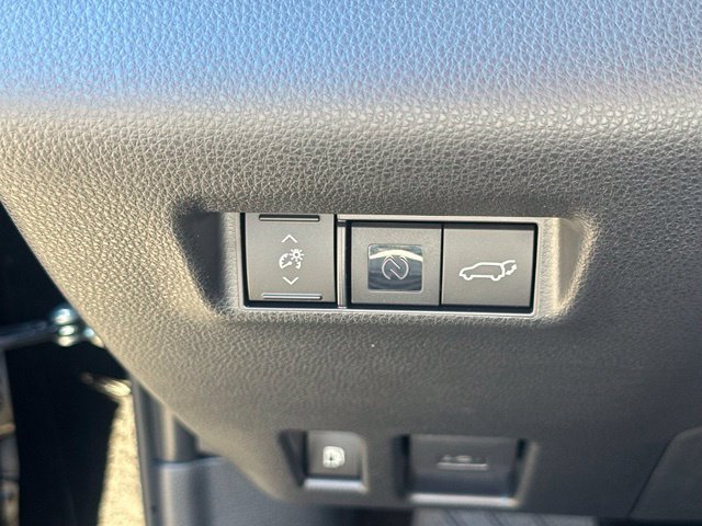 New 2026 Toyota RAV4 XSE w/ Weather Package AWD/4WD image 29