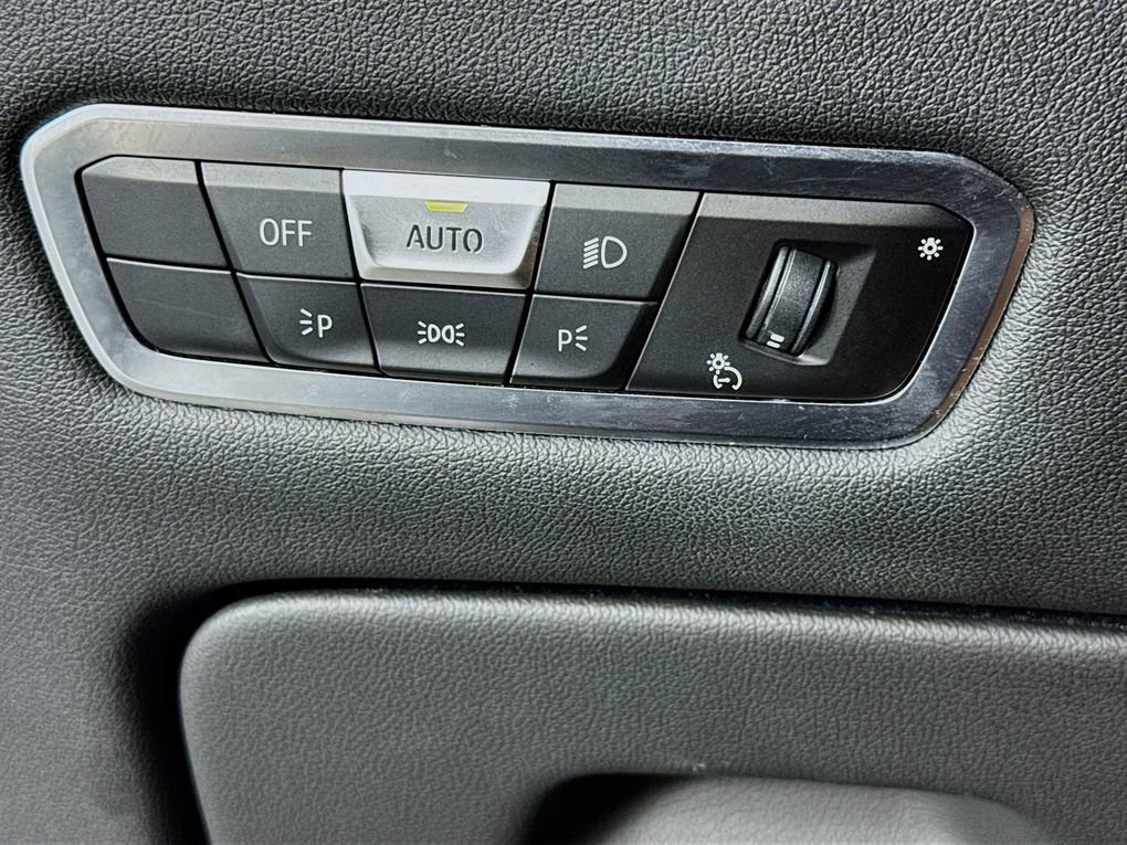 Used 2023 BMW X5 xDrive45e image 14