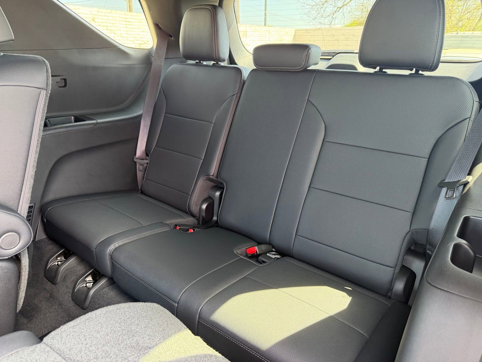 Used 2025 Chevrolet Traverse High Country image 22