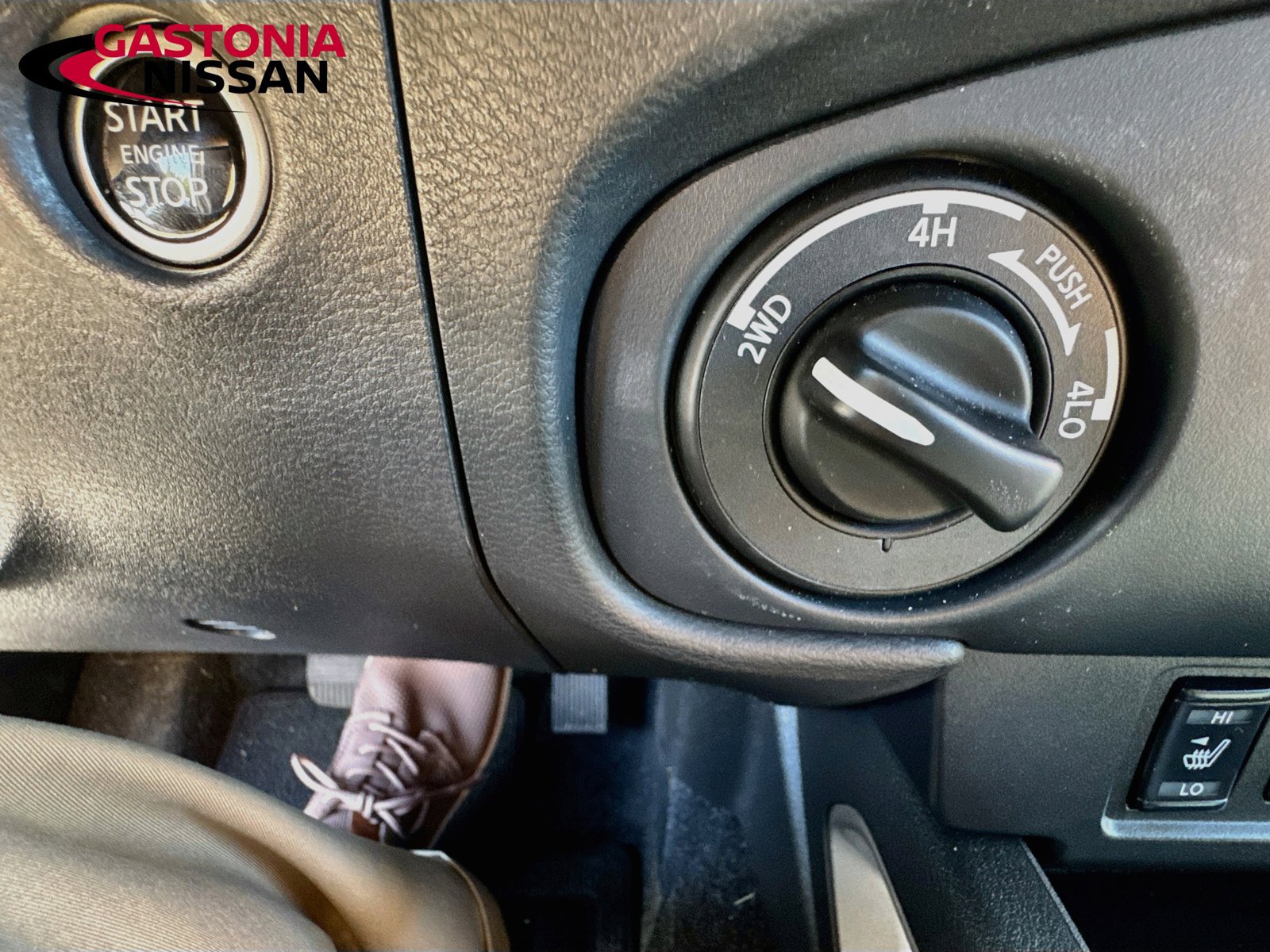 Used 2022 Nissan Frontier SV AWD/4WD image 27